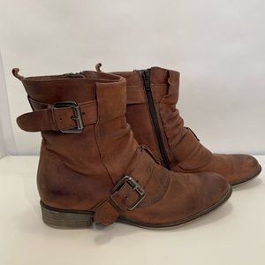 Boutique 9 brown leather slouch bootie